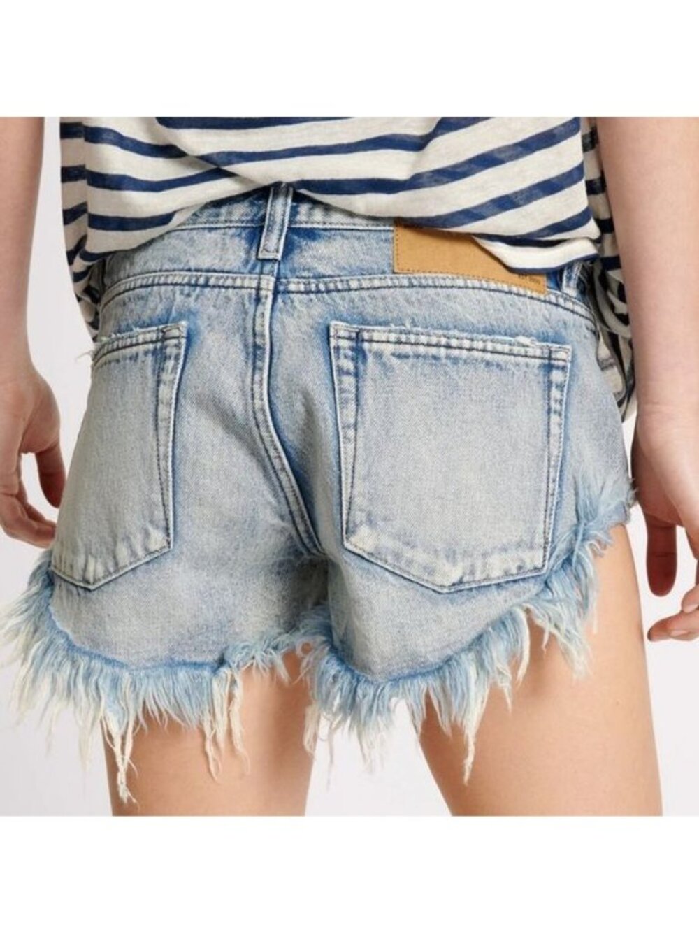 One Teaspoon Light Washed Blue Distressed Denim Shorts 27| Indie Sleaze Festival - Picture 5 of 8